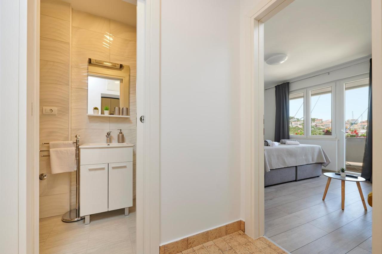 Apartment Stella Old Town Trogir, With Balcony *